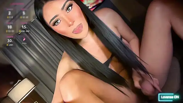 bella_maxwel webcam