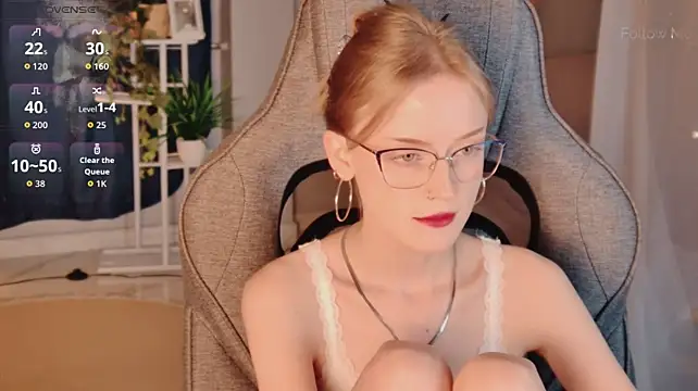KiraMontoya webcam