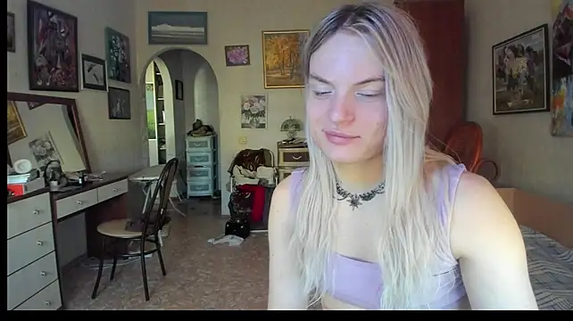 milliKira006 webcam