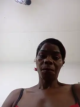 MaturePrettyLady01 🔫 webcam