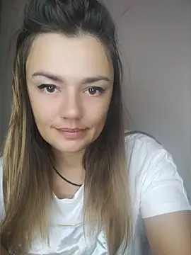 KrissSexi 🔊 free naked chat