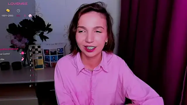 KindHazelHere_ webcam