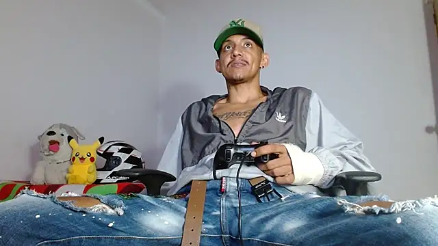 skinny23cm webcam