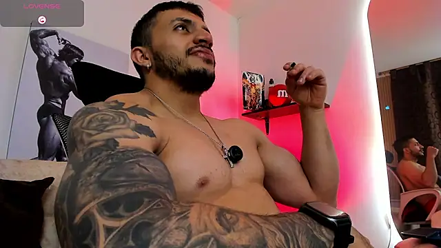 LiamReigns_ webcam