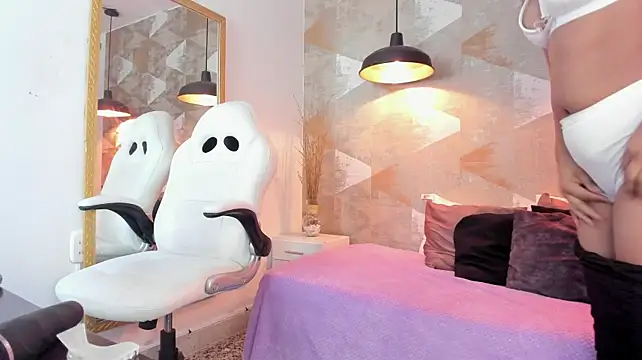 LalilaBrunettee webcam