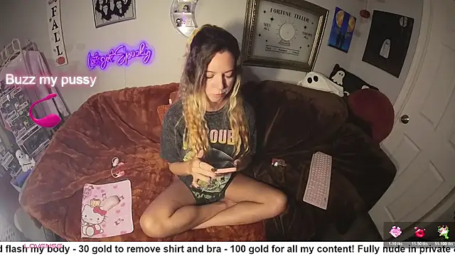 nikki_juggs webcam