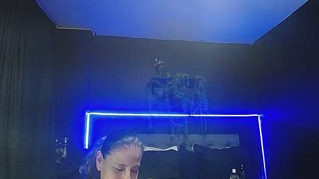 sasi_luna 😴 naked cam