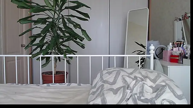 ShyEvaa live cam on StripChat
