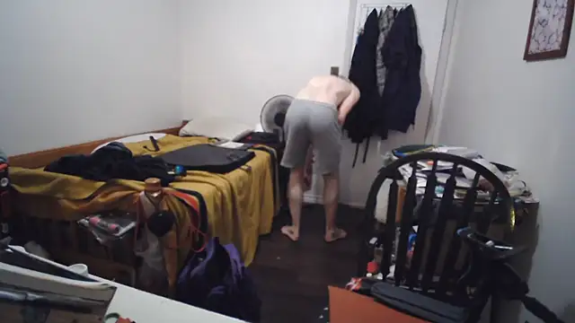 JohnnyMoves webcam