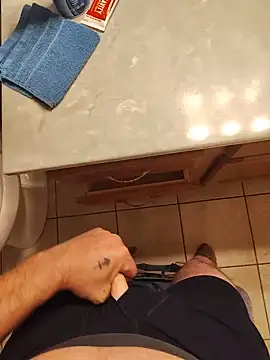 Cummaker69 webcam