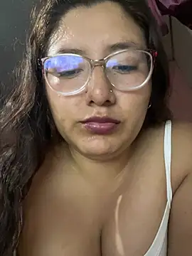 DirtyCerezita webcam