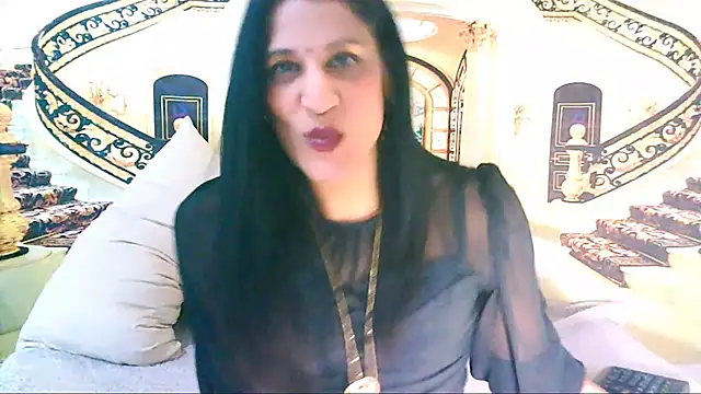 IndianSexcSmyle live cam on StripChat