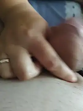 MadaamJizz_DickLewd webcam