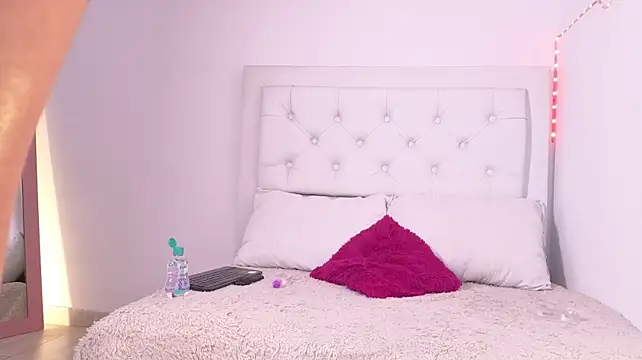 little_kawaiigirl_ webcam