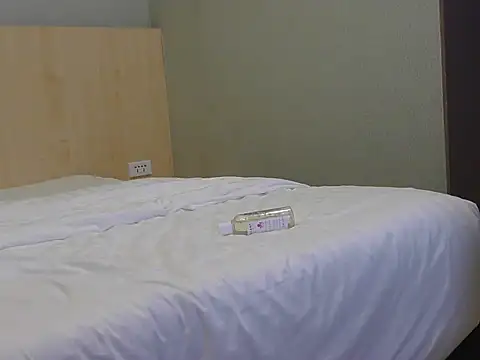 Horny_cherry webcam