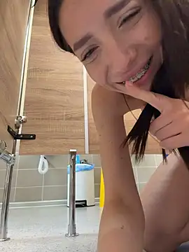 BallerinaCappuccino_ webcam