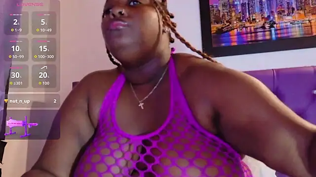 ebony_NeighborMoans webcam