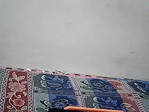 Sweet18wantuxx webcam