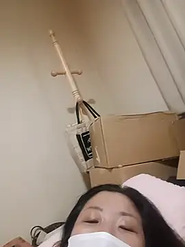 Yoshino_223 live cam on StripChat