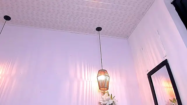 Nahiaraa__ webcam