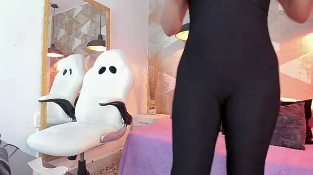LalilaBrunettee webcam