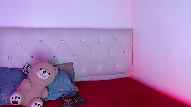 Angel_foxc13 webcam