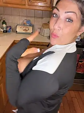 LittleMissEeve webcam