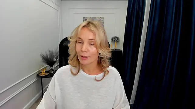 Sinty_Devis live cam on StripChat