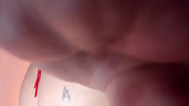 megan_whitee__ webcam