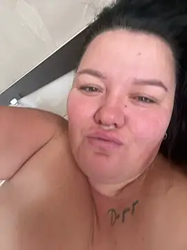 SunnyLeila2101 webcam