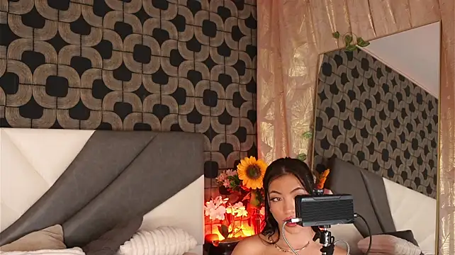 IsabelaWhite webcam