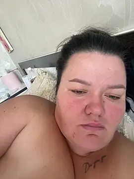 SunnyLeila2101 webcam