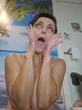 lucillabollente 🚨 live sex chat
