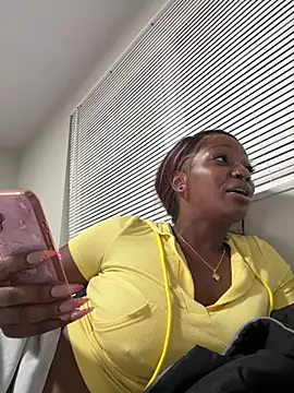 mochakaia live cam on StripChat