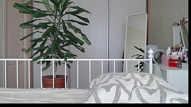 ShyEvaa webcam