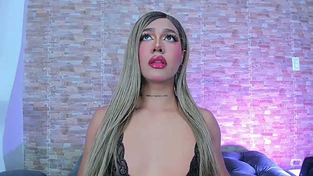 Dreams_Chloe webcam