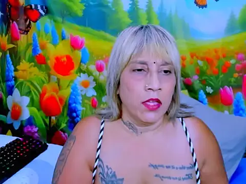 indianroxy webcam