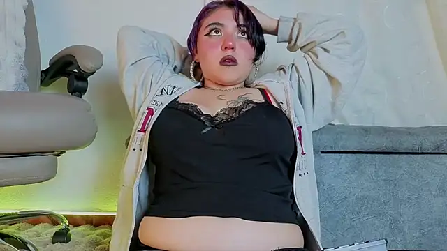 Blueberry_gothic live cam on StripChat