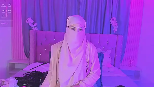 Nayla-Mouna 🦃 live chat