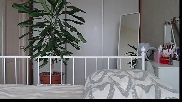 ShyEvaa webcam