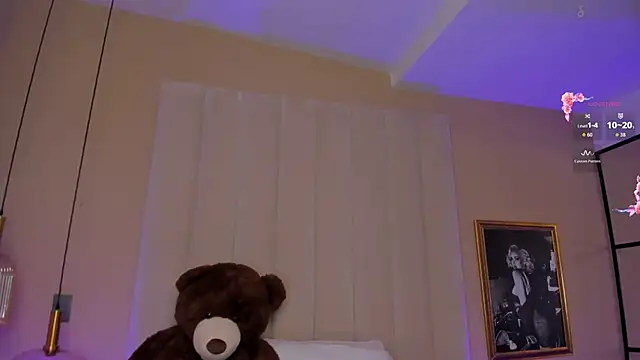 AlyssiaDanger webcam