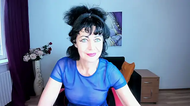 Silvia_Wallec live cam on StripChat