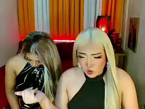 Phenomenal_Shemale webcam