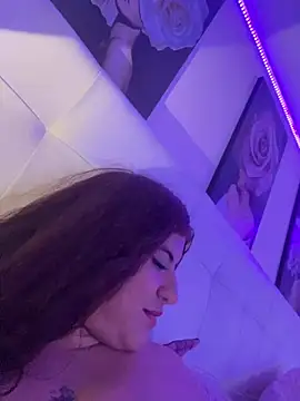 Model: kylievoosx
