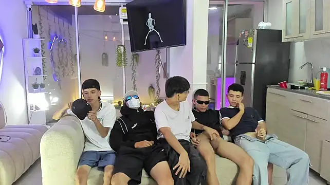 Houseofwarrios webcam
