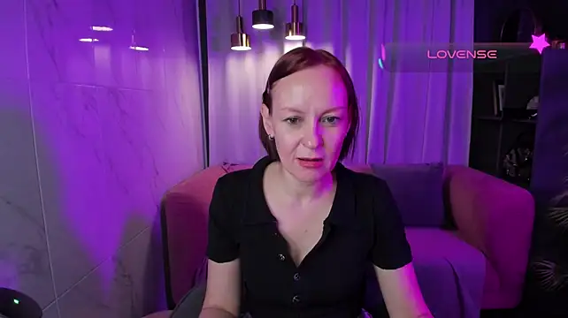 NikaGentle live cam on StripChat