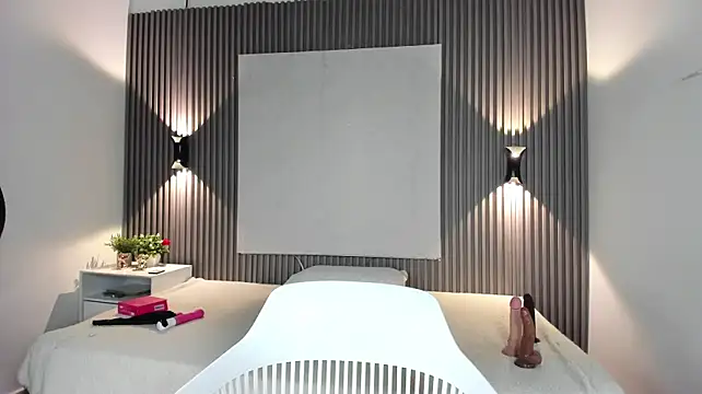 Zafiiraa live cam on StripChat