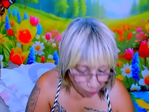 indianroxy webcam