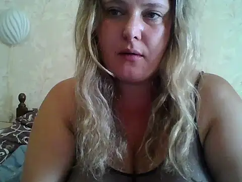ParisMimi white webcam girl