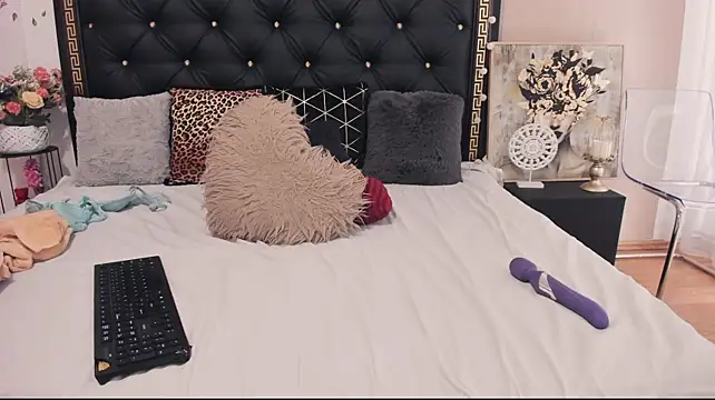 PreciousAillyn webcam